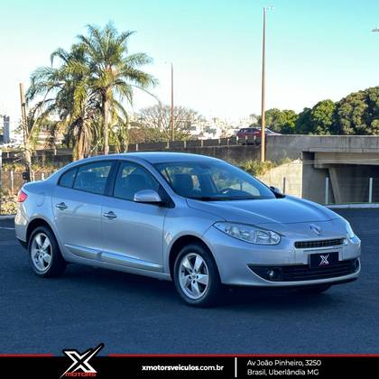 RENAULT FLUENCE 2.0 DYNAMIQUE 16V FLEX 4P MANUAL RENAULT FLUENCE 2.0 DYNAMIQUE 16V FLEX 4P MANUAL